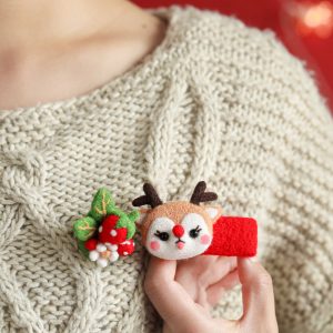 Wool felt poke and poke music Christmas brooch hairpin Festive decorations Handmade DIY