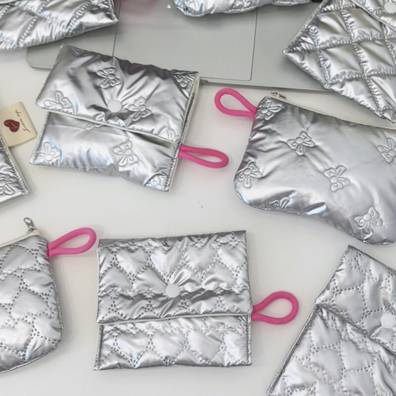 Quilted Heart Clutch Bag - Silver Mini Wallet with Mirror