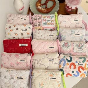 Floral Printed Card Holder - Mini Zip Wallet with Keychain