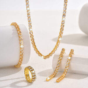 Stylish New In-Store Fashion Claw Chain Necklace, Earrings, and Bracelet Set